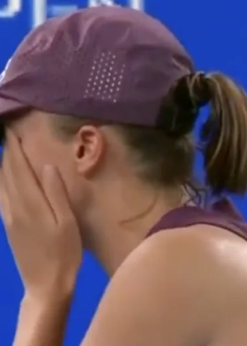 WTA - Wuhan > Les larmes d'Iga Swiatek, inconsolable lors de sa défaite en demi-finales