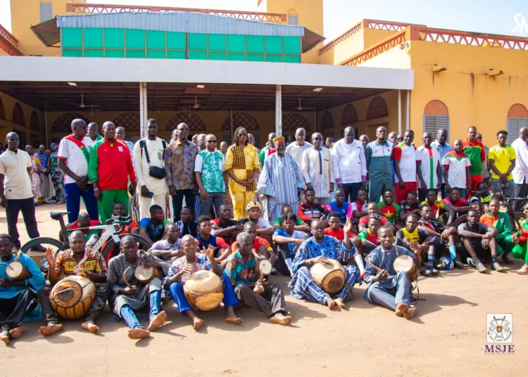 dix-huit Burkinabè répartis dans trois équipes · SNA