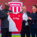 Félix-Antoine Tshisekedi Tshilombo reçoit un maillot de l